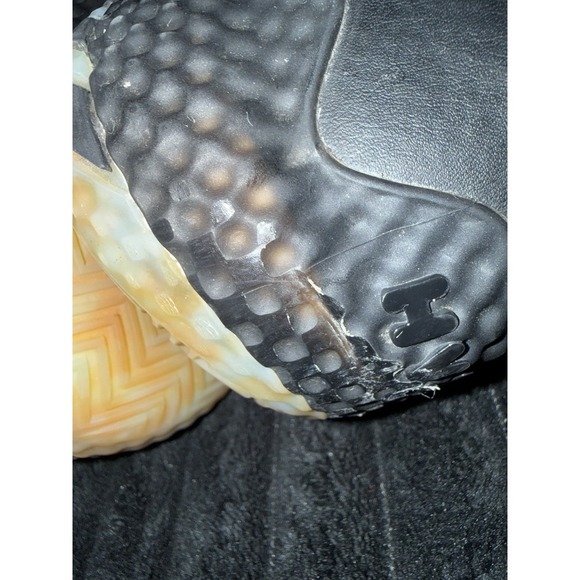 Adidas Adult Harden Vol. 6 Basketball Shoe Size 5 Black, Yellow, Purple - Picture 7 of 16